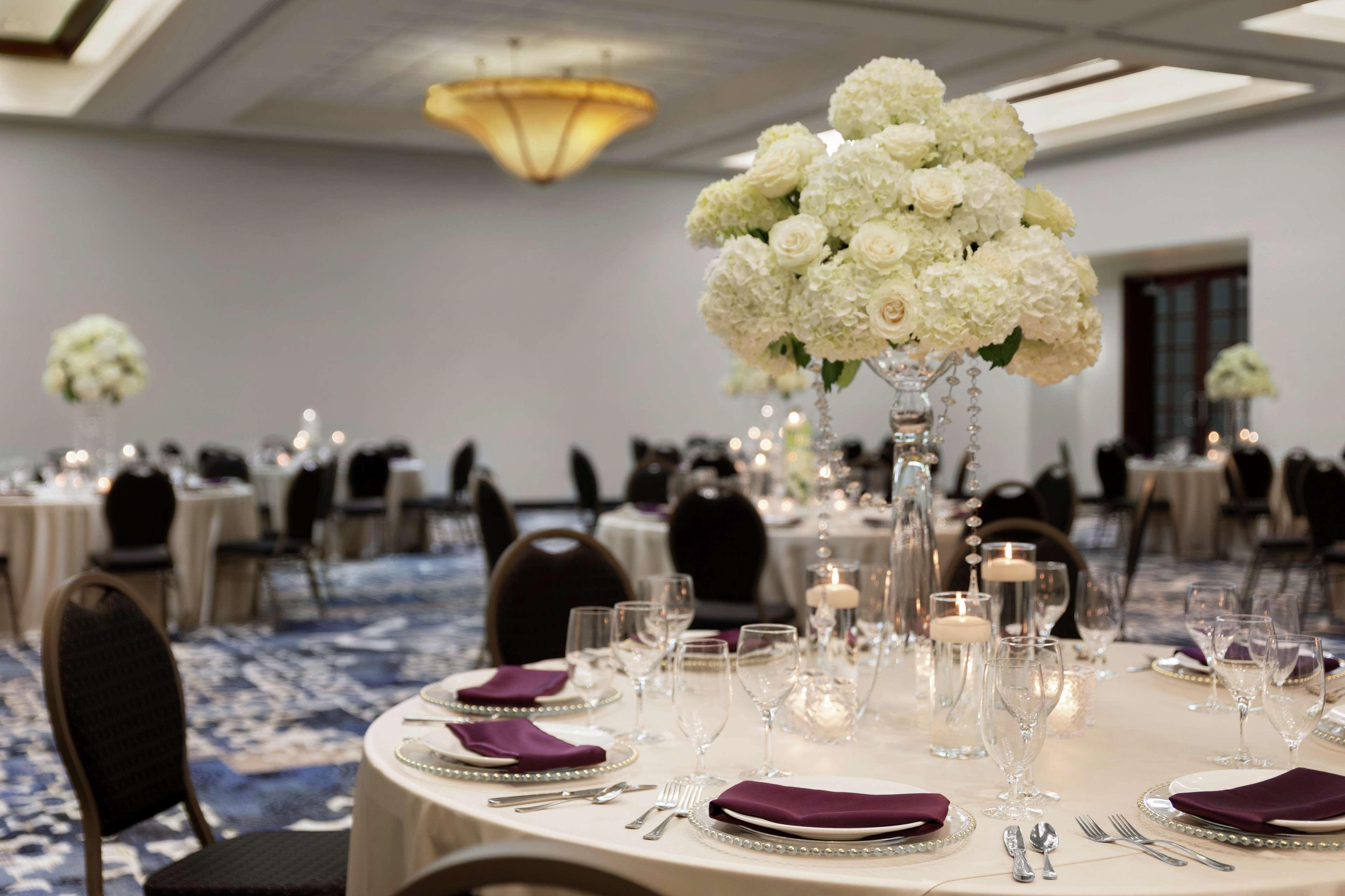 Hotel Doubletree By Hilton South Charlotte Tyvola Exterior foto