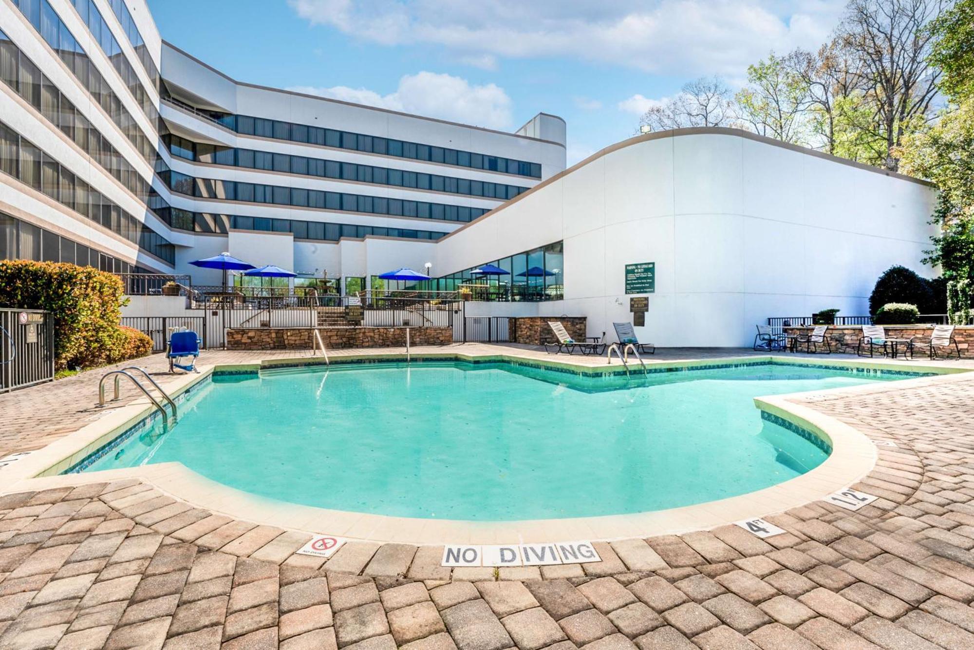 Hotel Doubletree By Hilton South Charlotte Tyvola Exterior foto